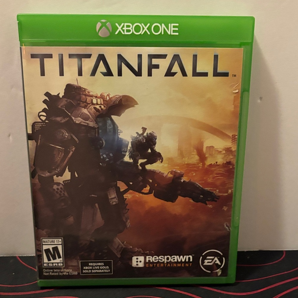 Titanfall for Xbox One - Green Case
